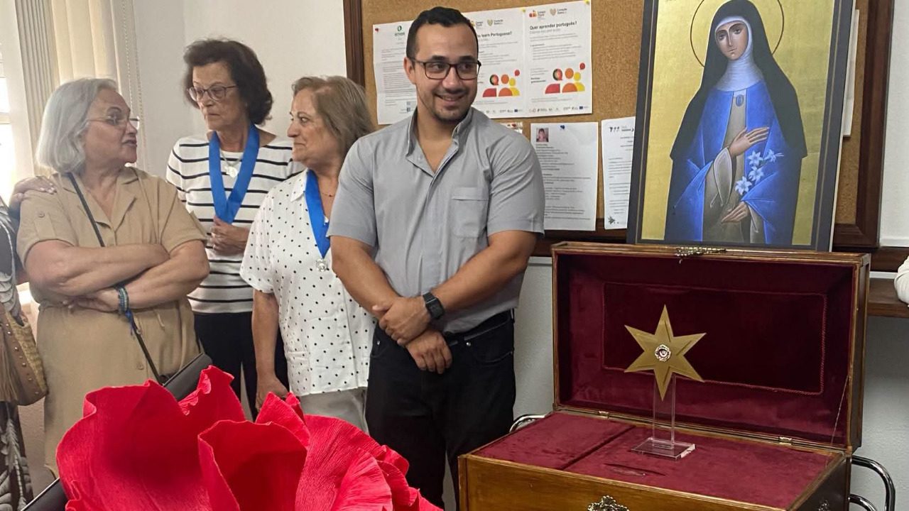 Junta recebeu a Relíquia de Santa Beatriz da Silva